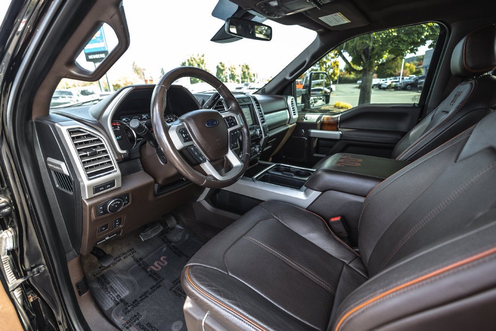 2017 Ford Super Duty F-350 SRW Platinum