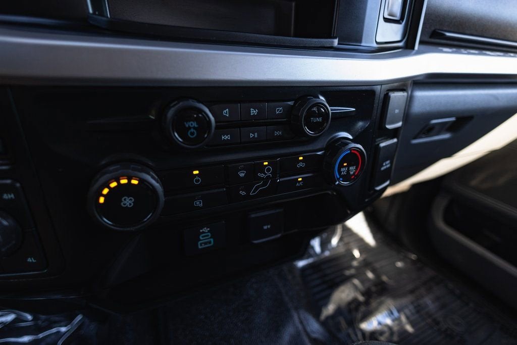 2023 Ford Super Duty F-350 SRW XL