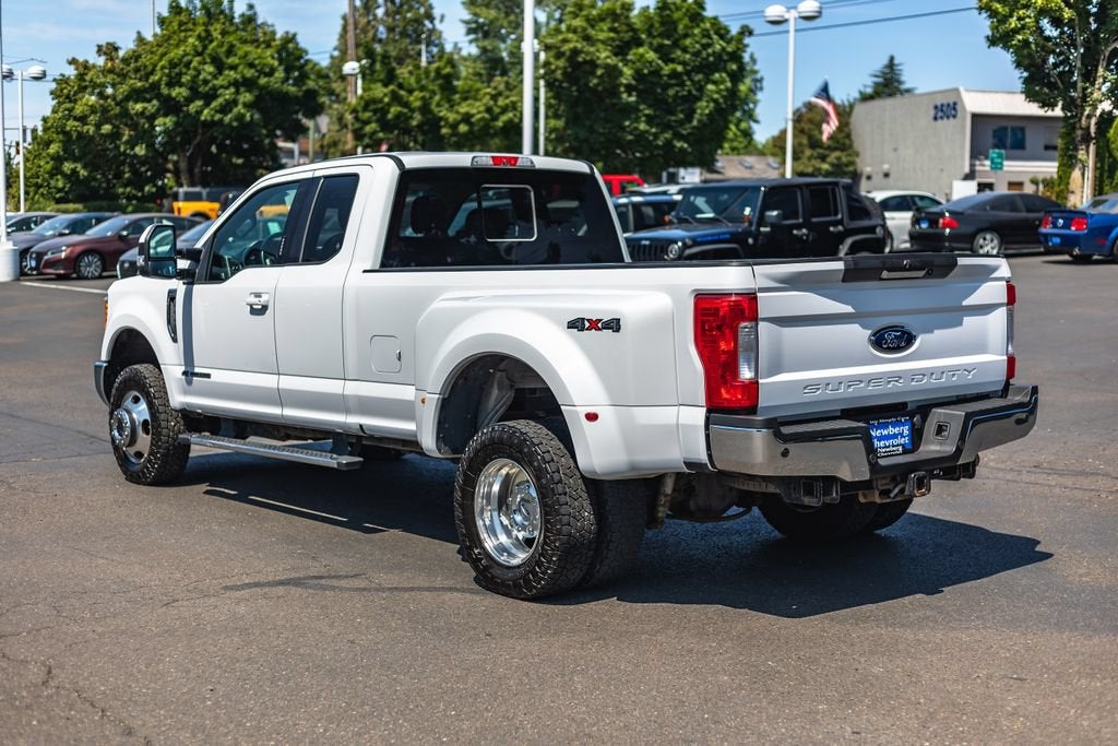 2017 Ford Super Duty F-350 DRW XLT