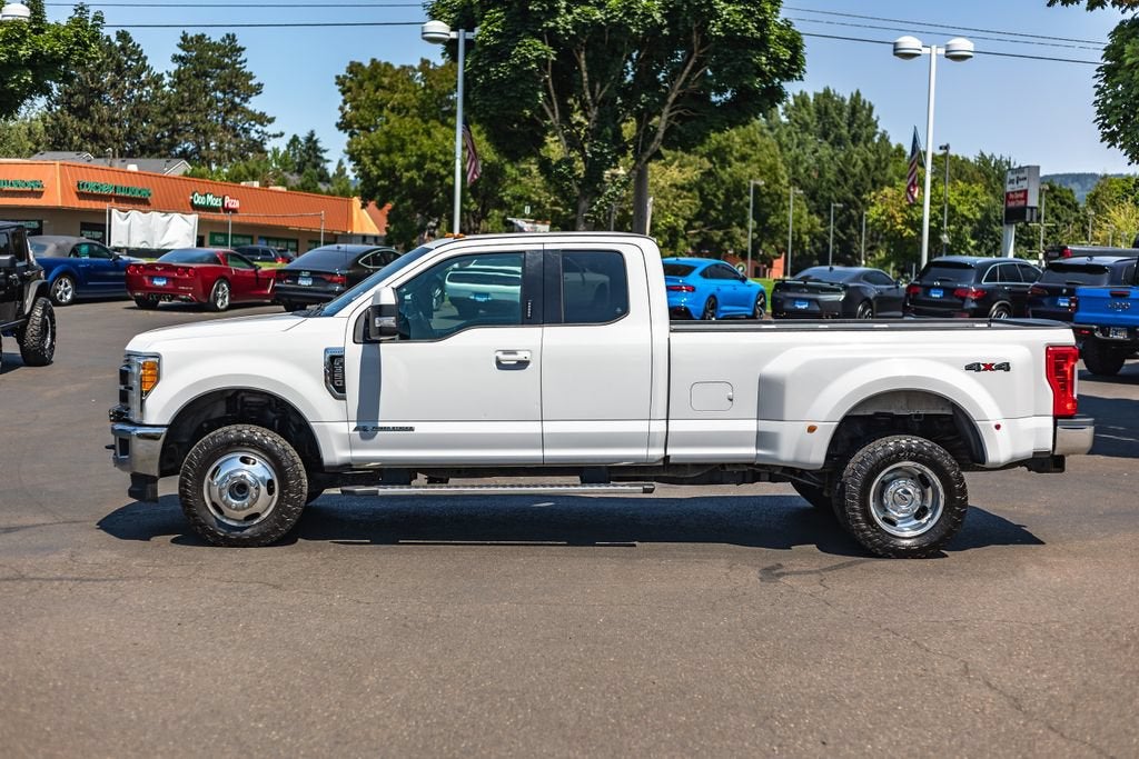 2017 Ford Super Duty F-350 DRW XLT
