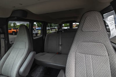2025 Chevrolet Express Passenger 1LT