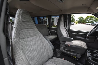 2025 Chevrolet Express Passenger 1LT