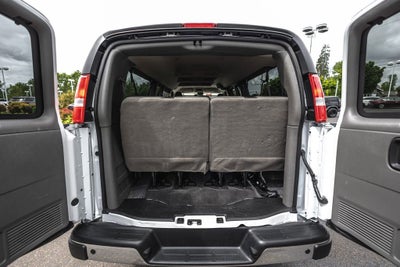 2025 Chevrolet Express Passenger 1LT