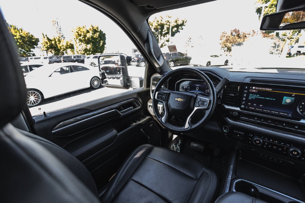 2025 Chevrolet Silverado 3500 HD LTZ DRW