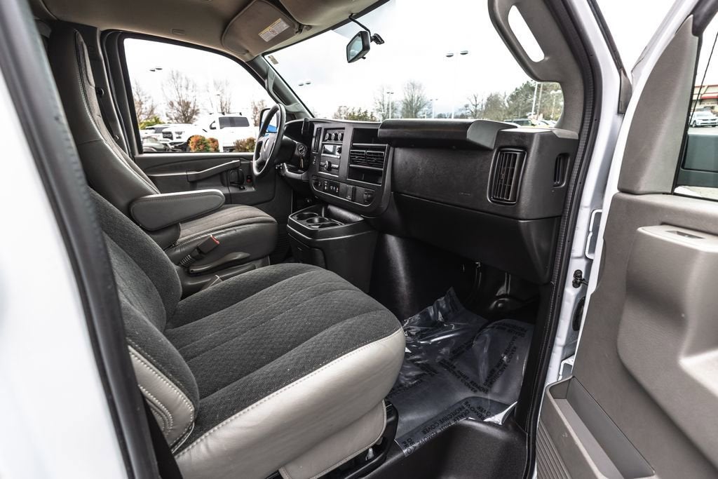 2024 Chevrolet Express Cargo 2500 WT