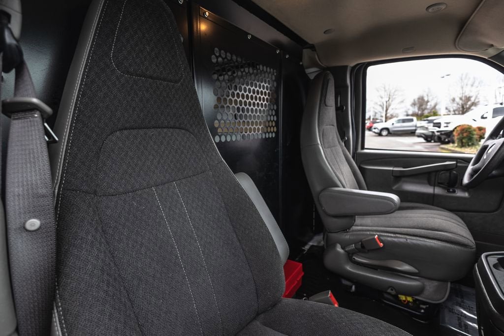 2024 Chevrolet Express Cargo 2500 WT