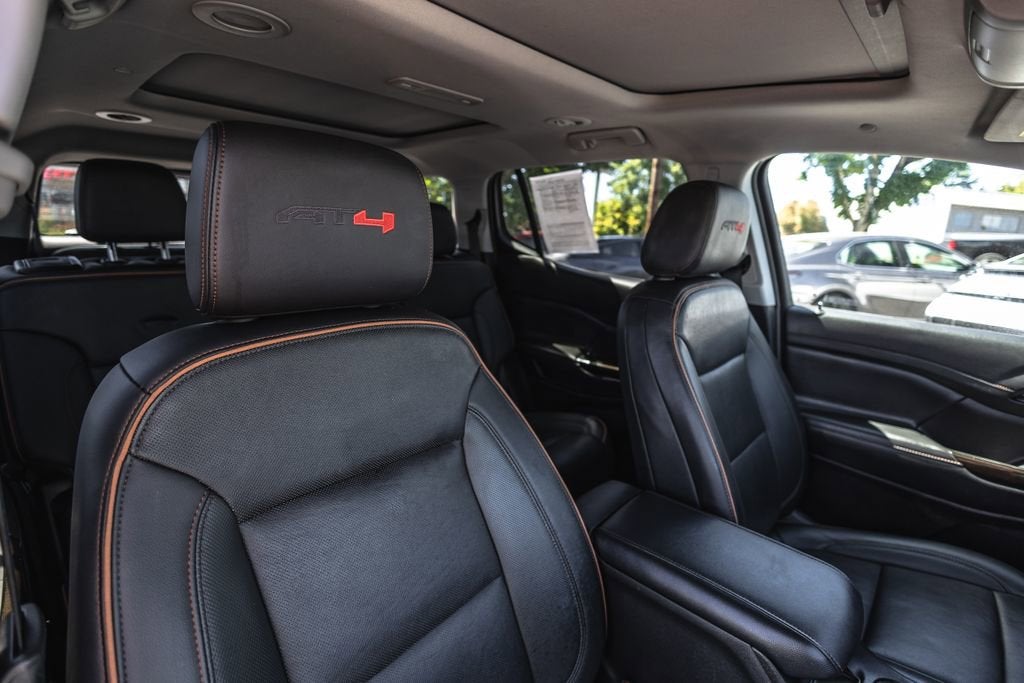 2023 GMC Acadia AT4