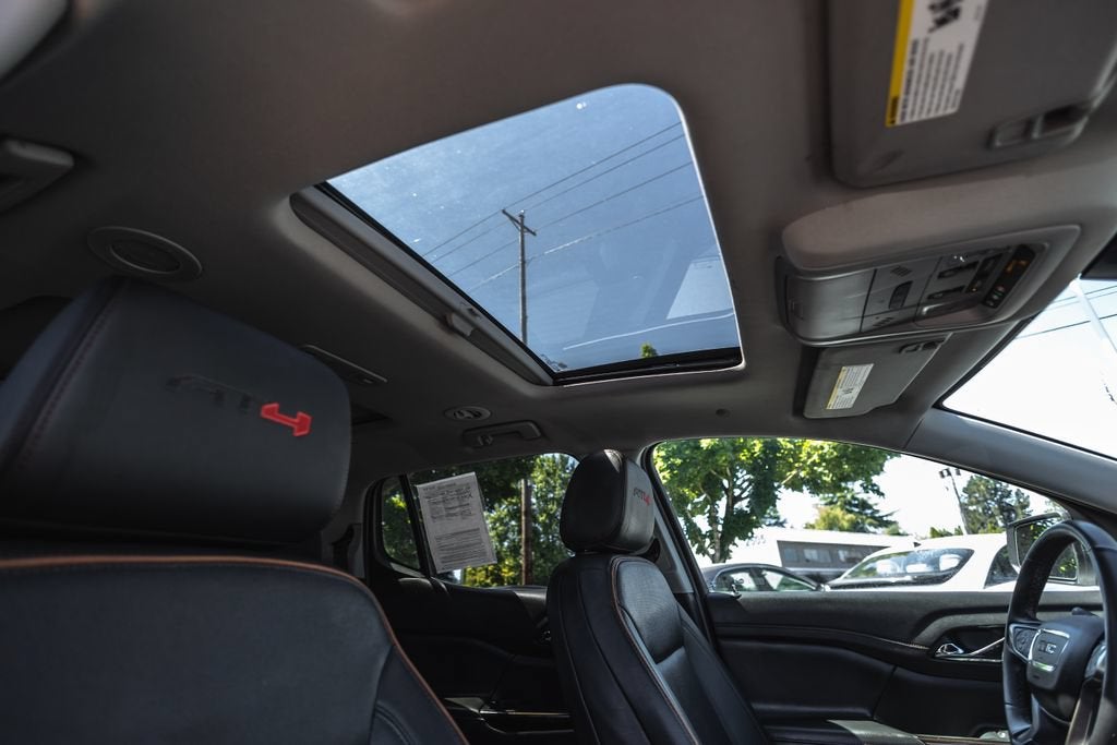 2023 GMC Acadia AT4