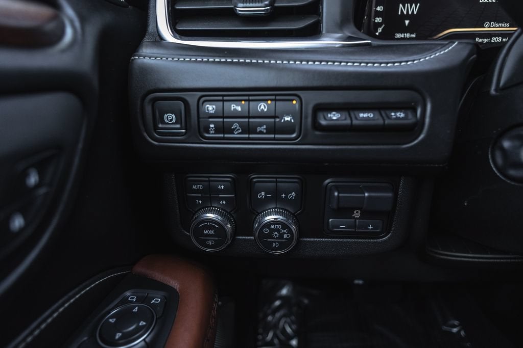 2024 GMC Yukon XL Denali Ultimate