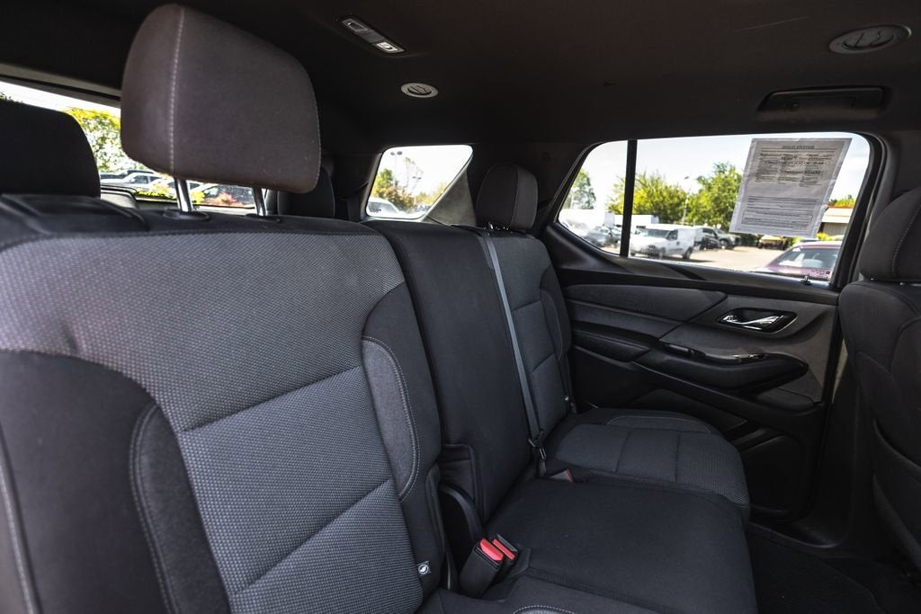 2022 Chevrolet Traverse LT Cloth