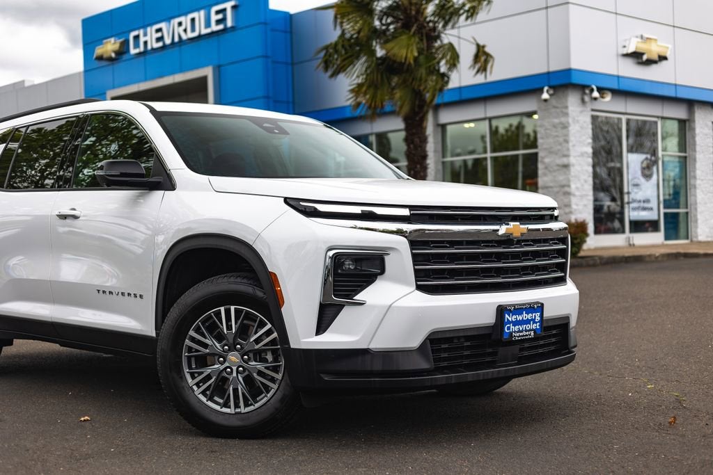 2025 Chevrolet Traverse LT