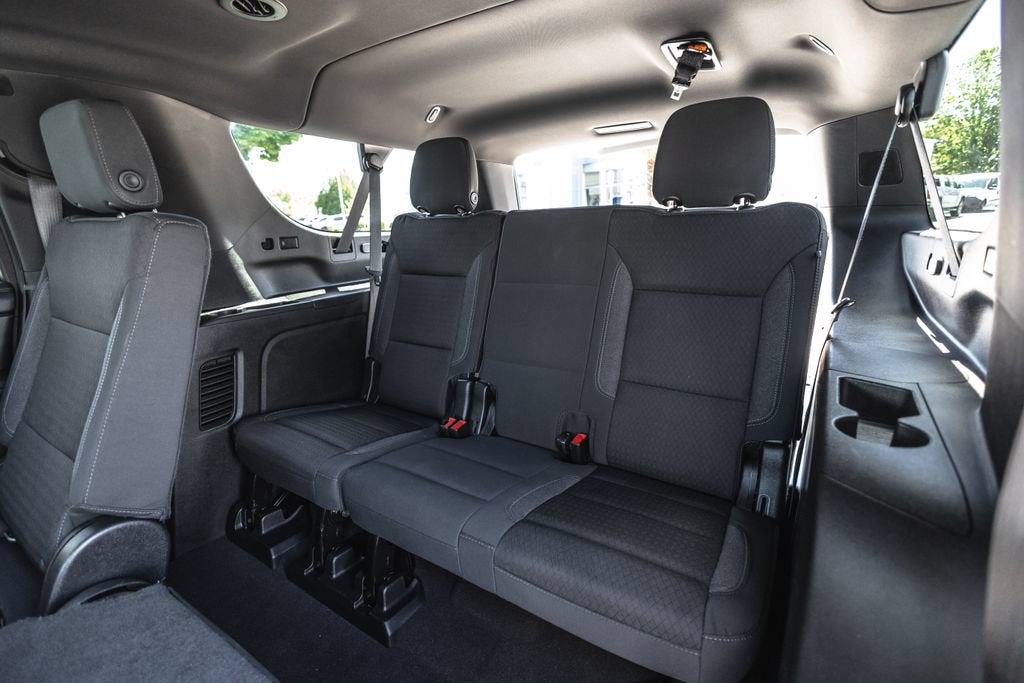 2022 Chevrolet Suburban LS