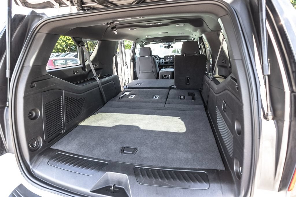 2022 Chevrolet Suburban LS