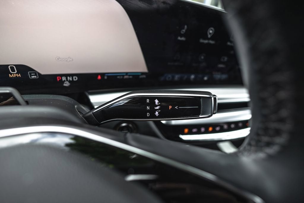 2024 Cadillac LYRIQ Sport 2