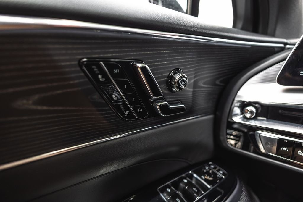 2024 Cadillac LYRIQ Sport 2