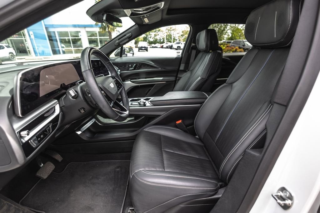 2024 Cadillac LYRIQ Sport 2