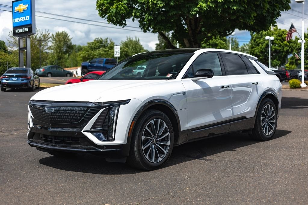 2024 Cadillac LYRIQ Sport 2