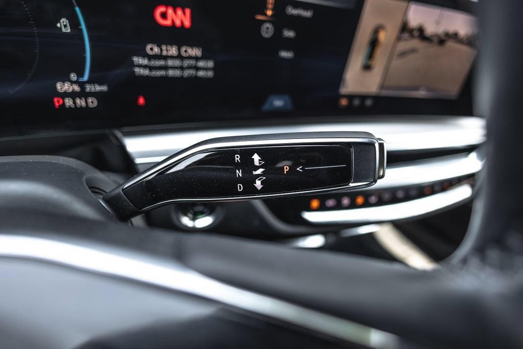 2024 Cadillac LYRIQ Sport 3