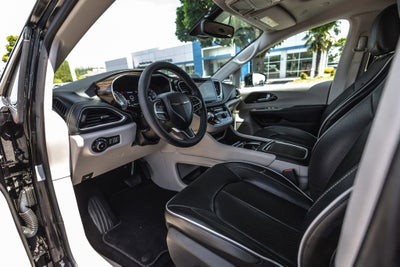 2024 Chrysler Pacifica Limited