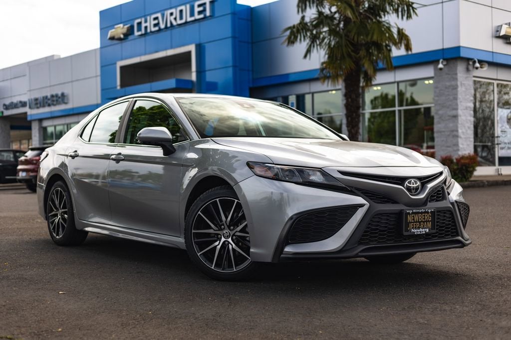 2024 Toyota Camry SE