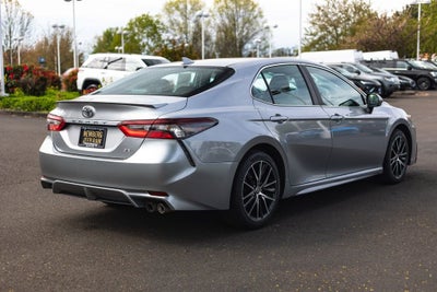 2024 Toyota Camry SE