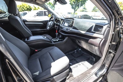 2019 Toyota Highlander LE