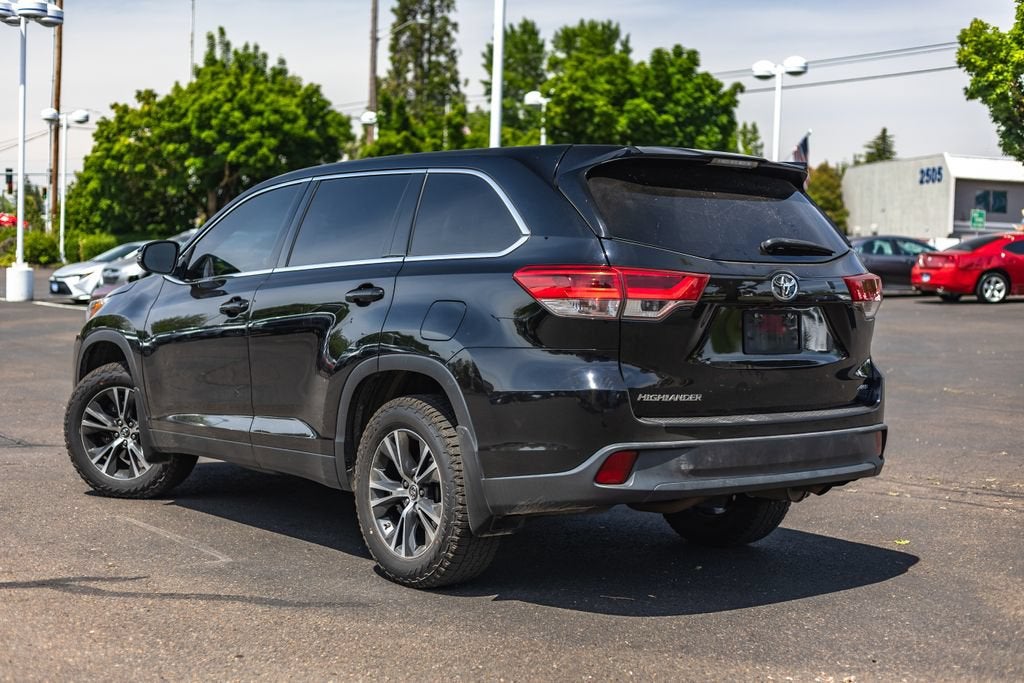 2019 Toyota Highlander LE