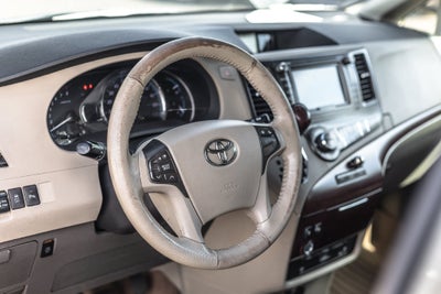 2011 Toyota Sienna XLE