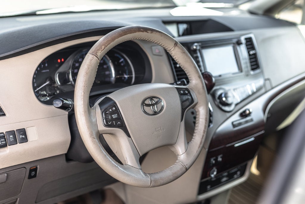 2011 Toyota Sienna XLE
