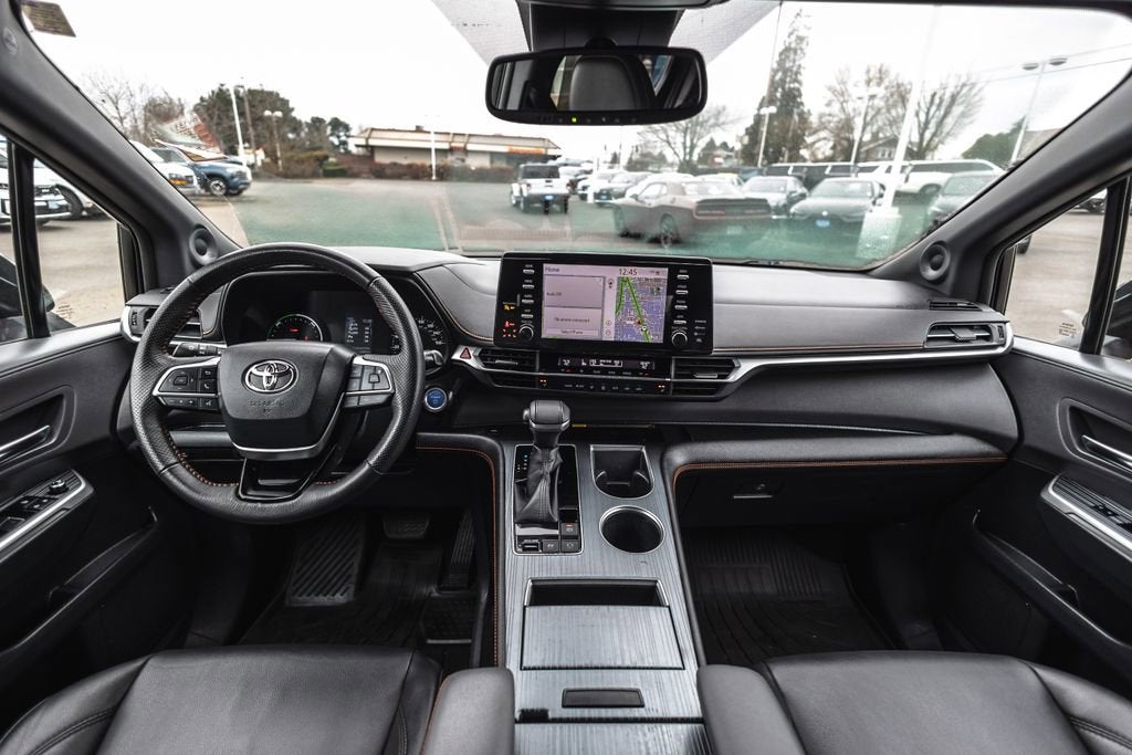 2022 Toyota Sienna XSE