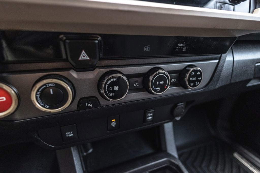 2016 Toyota Tacoma SR