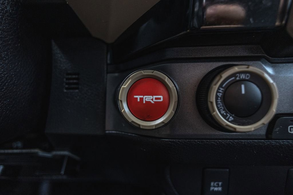 2016 Toyota Tacoma SR