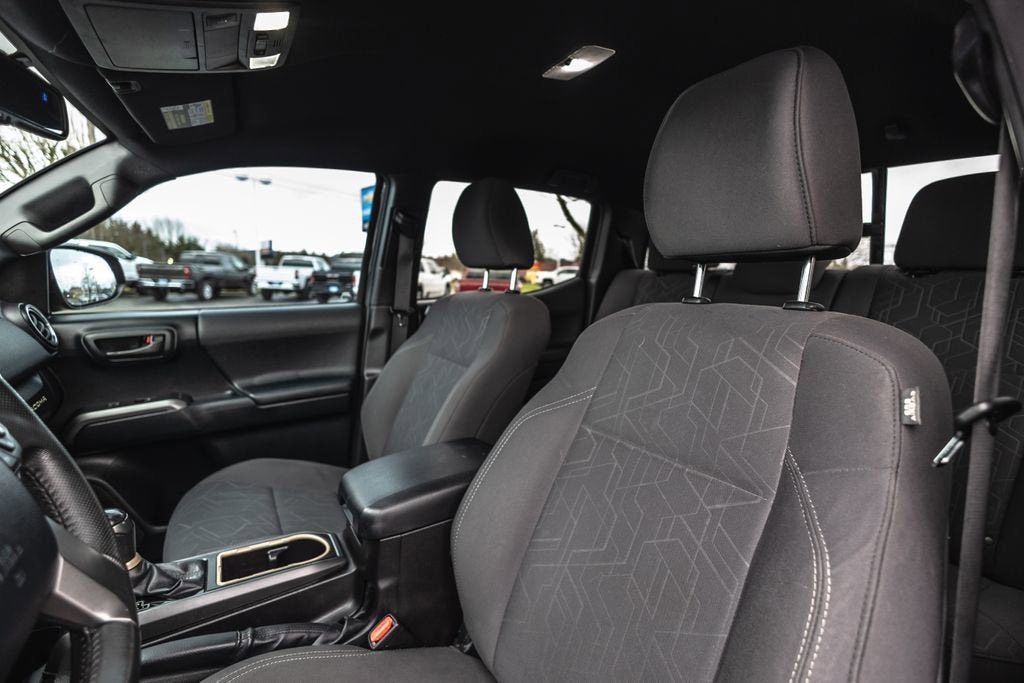 2016 Toyota Tacoma SR