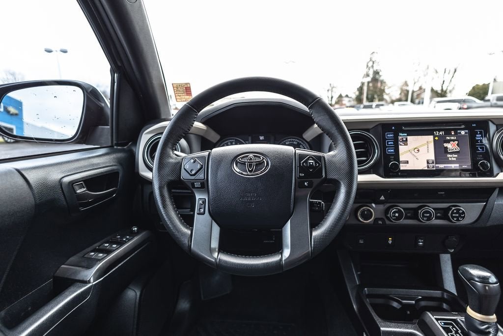 2016 Toyota Tacoma SR