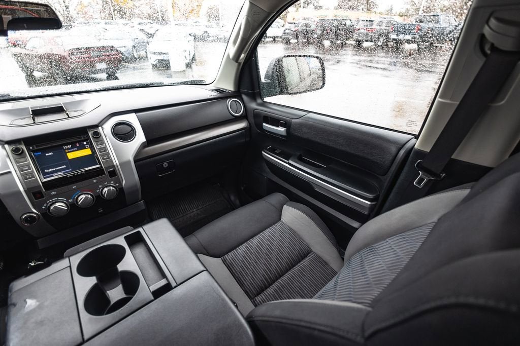 2017 Toyota Tundra 4WD SR5