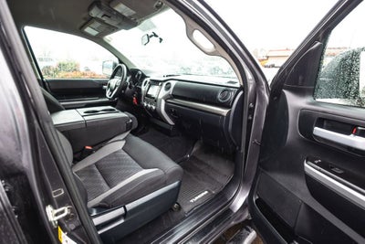 2017 Toyota Tundra 4WD SR5