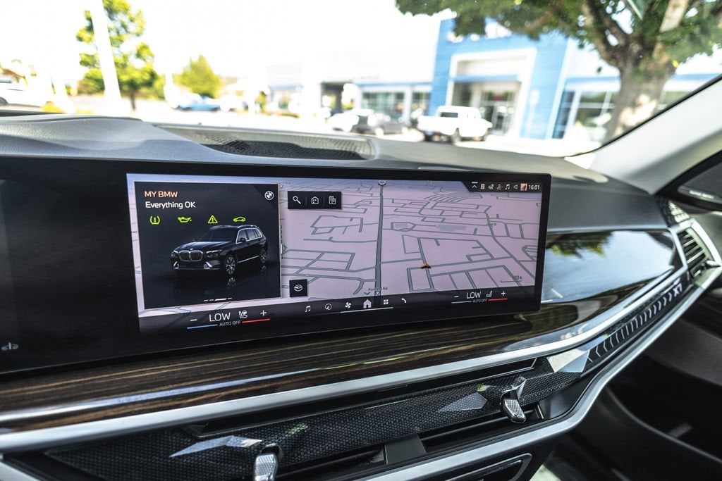 2024 BMW X7 xDrive40i