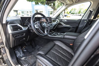 2024 BMW X7 xDrive40i