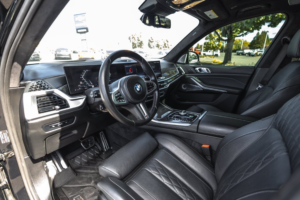 2025 BMW X5 M60i