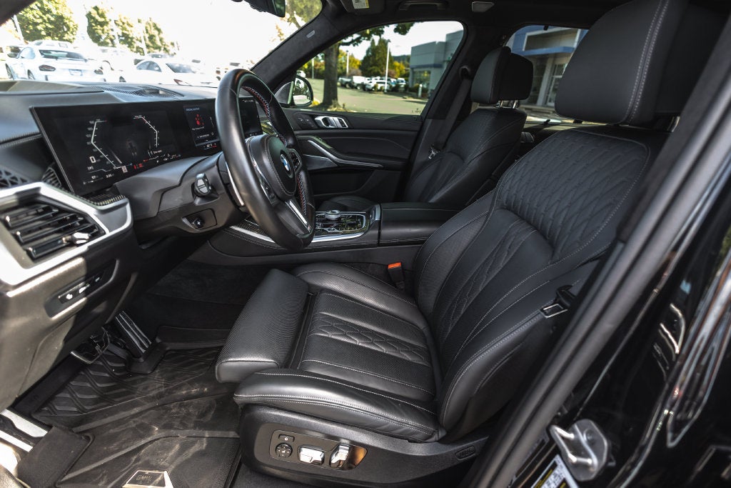2025 BMW X5 M60i