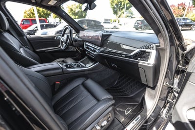 2025 BMW X5 M60i