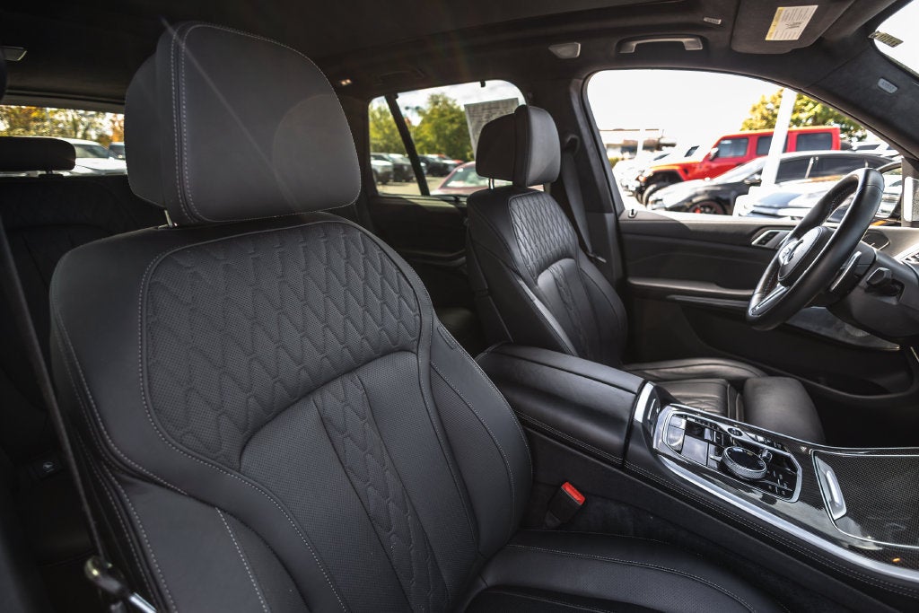 2025 BMW X5 M60i