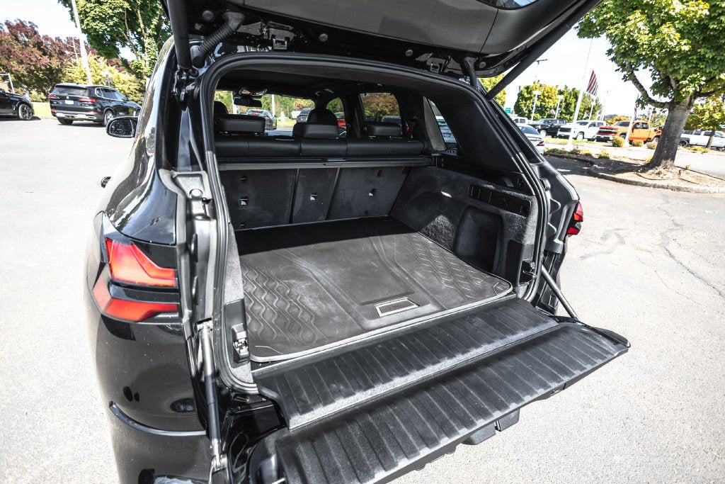 2025 BMW X5 M60i