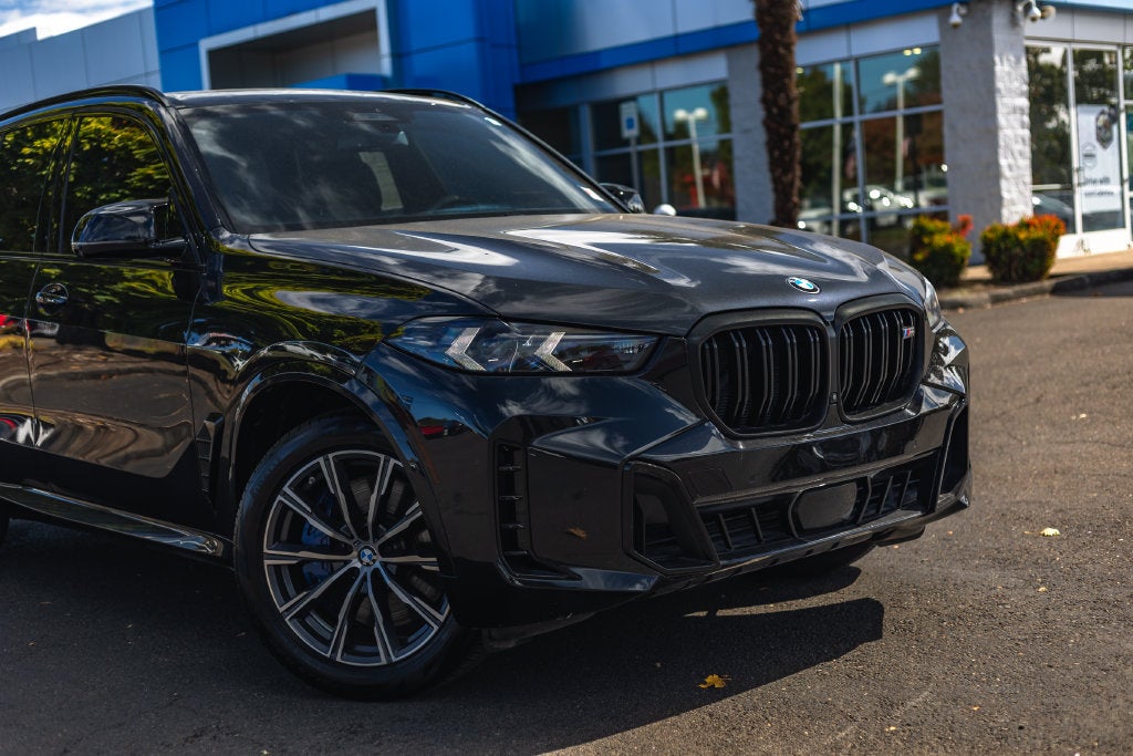 2025 BMW X5 M60i