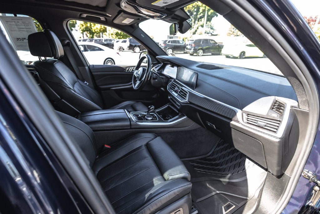 2022 BMW X5 M50i