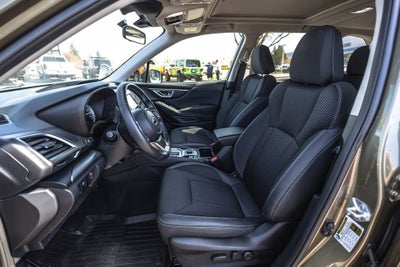 2024 Subaru Forester Premium