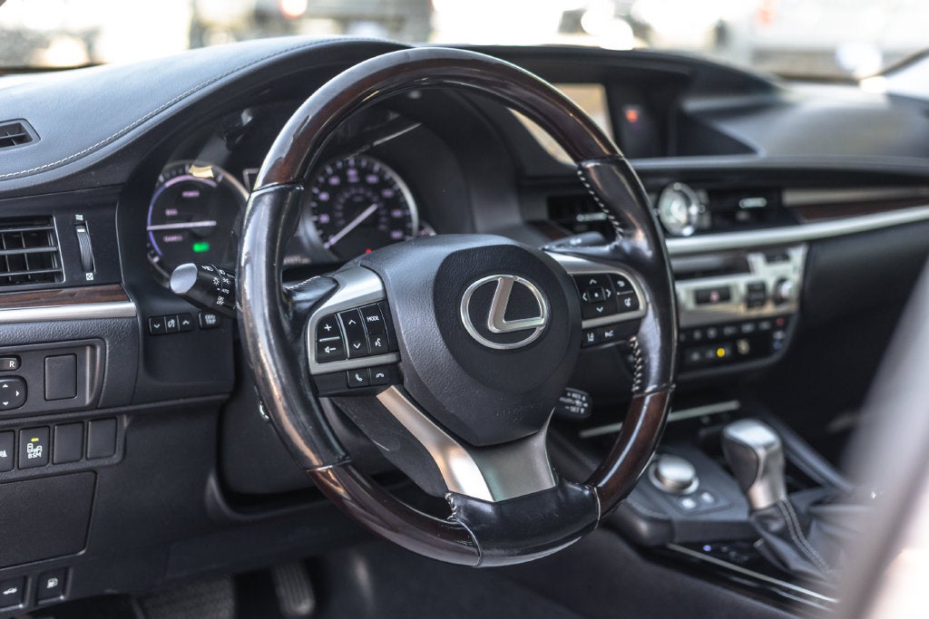 2017 Lexus ES ES 300h
