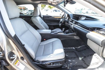 2017 Lexus ES ES 300h