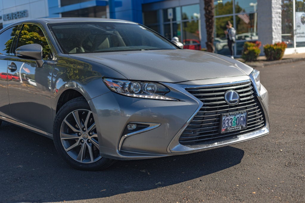 2017 Lexus ES ES 300h
