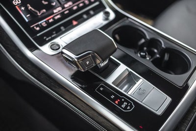 2025 Audi Q8 Premium Plus